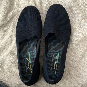 Wore twice sketcher classic fit Air cooled memory foam shoes